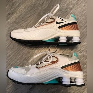 NIKE SHOX SHOCKS Enigma Shoes